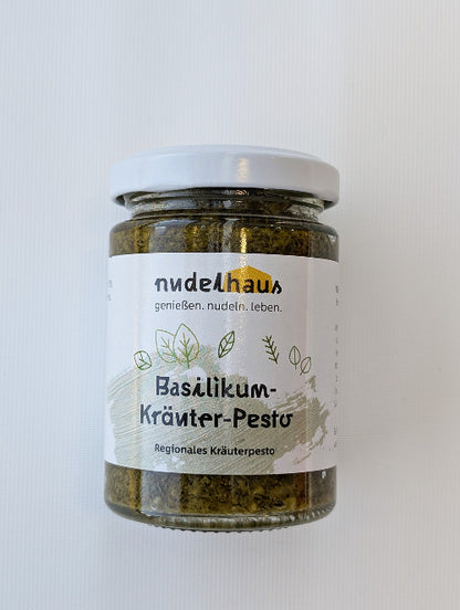 Basilikum-Kräuter-Pesto